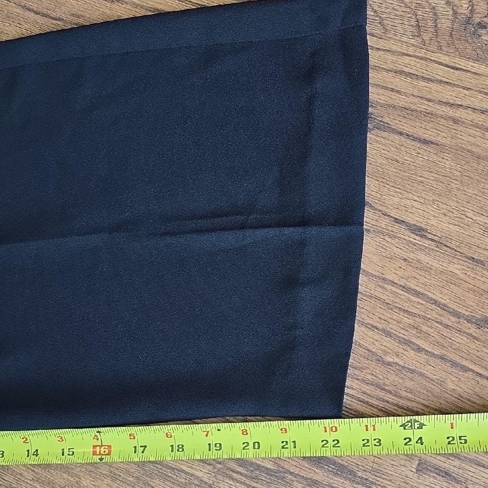 Express Black Cropped Culottes  - Women's Size 6 - Picture 7 of 10